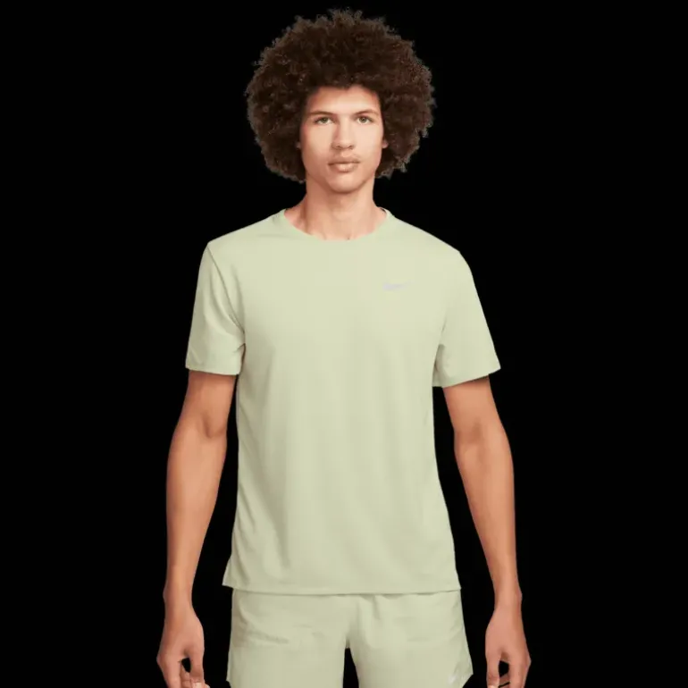 Nike Dri-FIT UV Miler Short Sleeve, t-shirt herr - Tränings-T-Shirts - Nike Dri-FIT UV Miler Short Sleeve, t-shirt herr