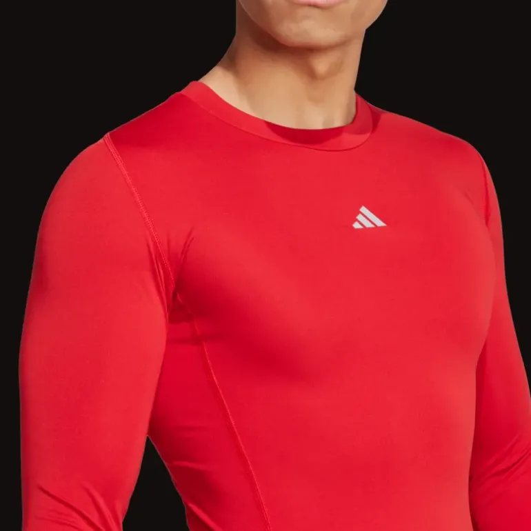 Techfit Long Sleeved Tee, kompressionströja för fotboll, herr - T-Shirts - Techfit Long Sleeved Tee, kompressionströja för fotboll, herr